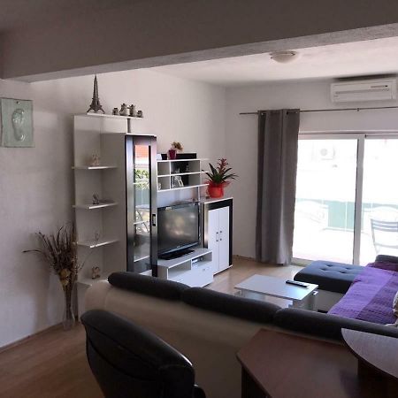 Apartment Nela Baška Voda المظهر الخارجي الصورة