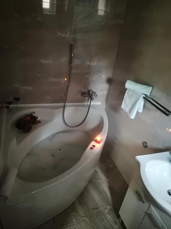 Apartment Nela Baška Voda المظهر الخارجي الصورة