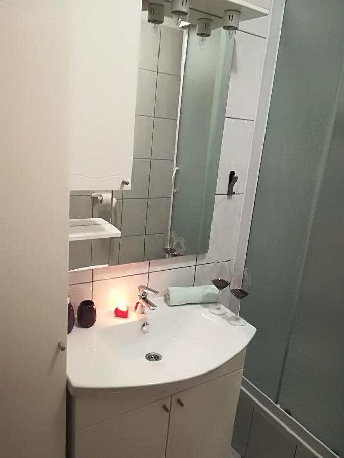 Apartment Nela Baška Voda المظهر الخارجي الصورة