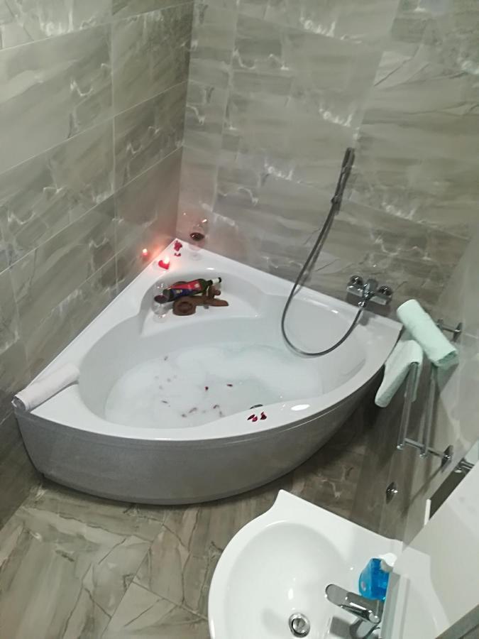 Apartment Nela Baška Voda المظهر الخارجي الصورة