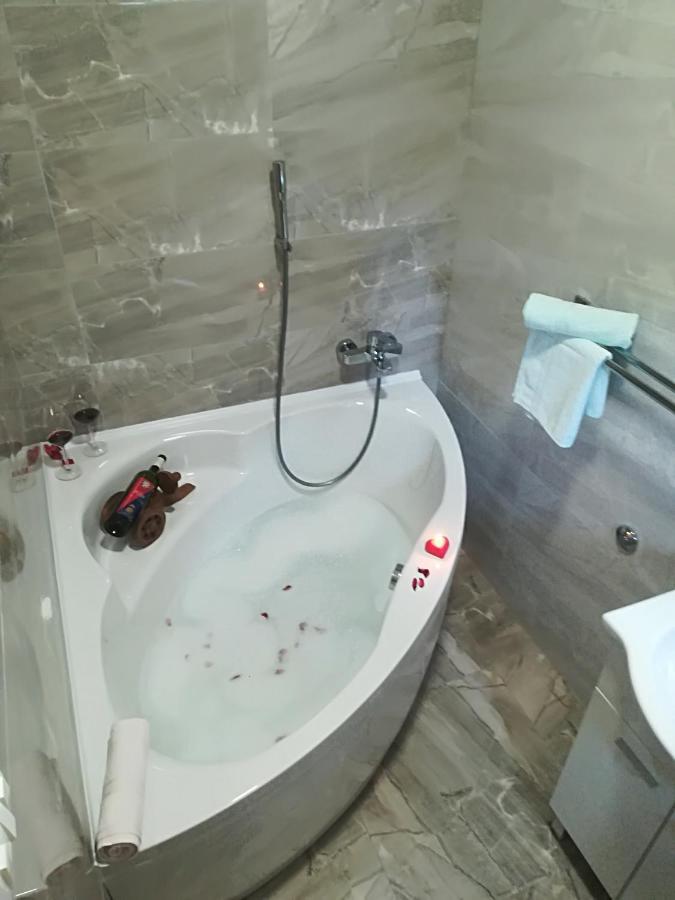 Apartment Nela Baška Voda المظهر الخارجي الصورة