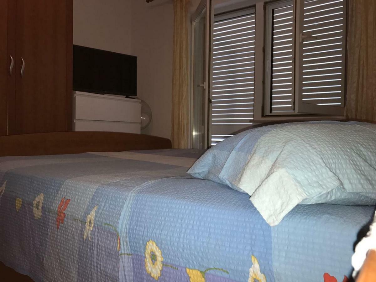 Apartment Nela Baška Voda المظهر الخارجي الصورة