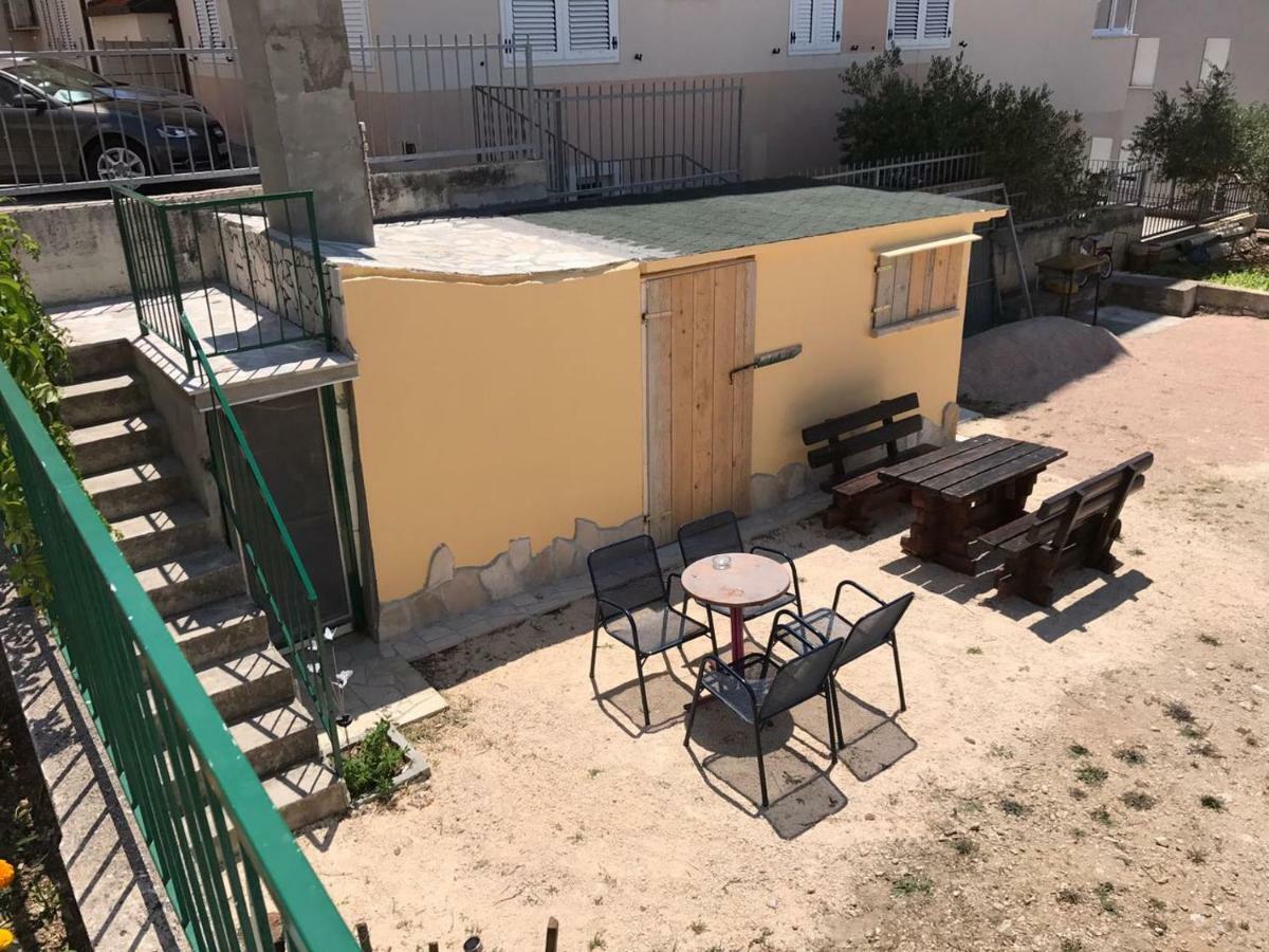 Apartment Nela Baška Voda المظهر الخارجي الصورة