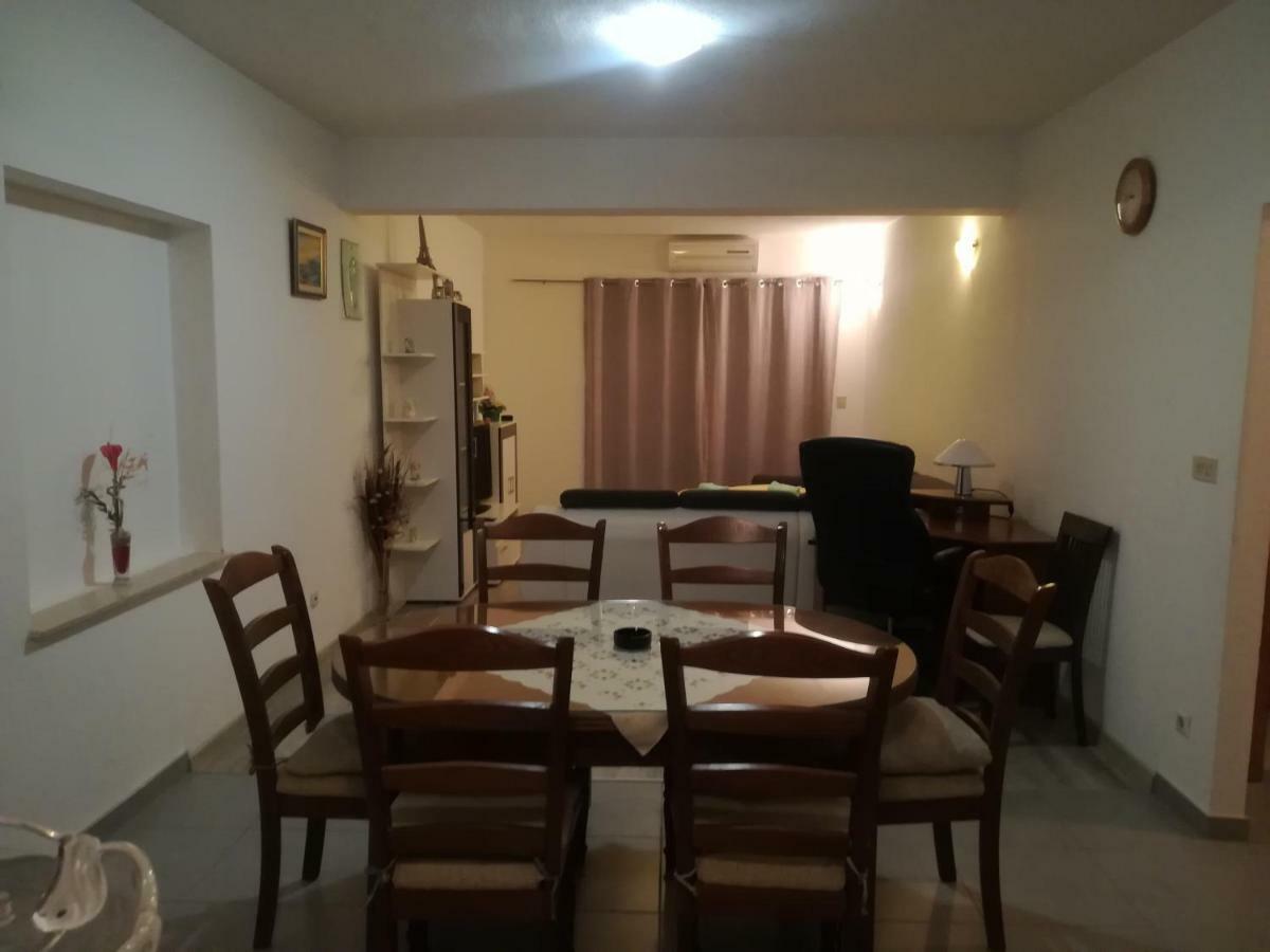 Apartment Nela Baška Voda المظهر الخارجي الصورة
