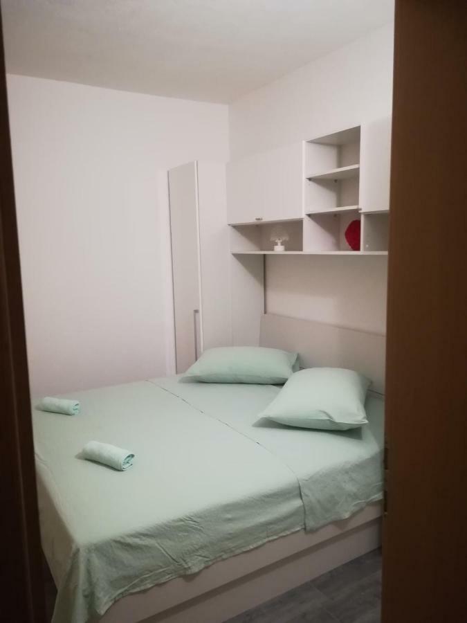 Apartment Nela Baška Voda المظهر الخارجي الصورة